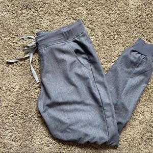 FIGS Zamora Jogger Scrub Pants in graphite